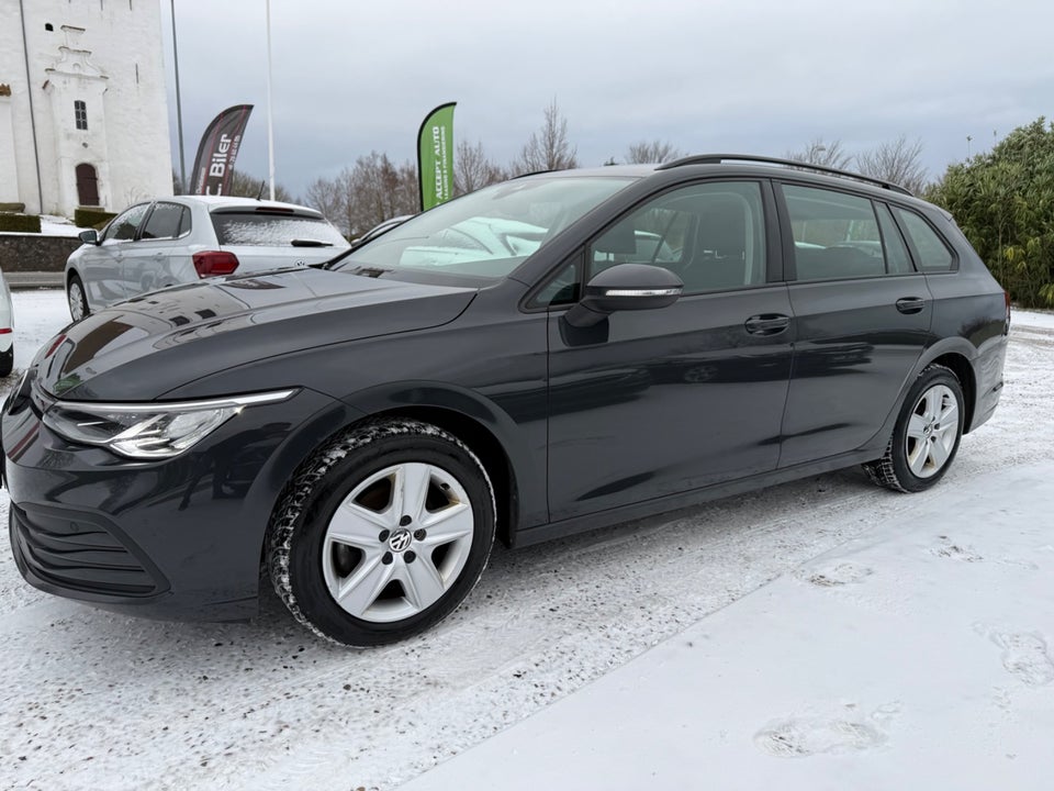 VW Golf VIII 1,5 eTSi 130 Life Variant DSG 5d