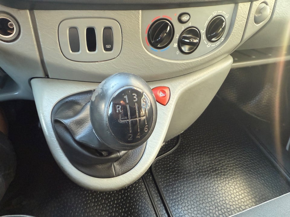 Opel Vivaro 2,0 CDTi 114 Van L2H1 4d