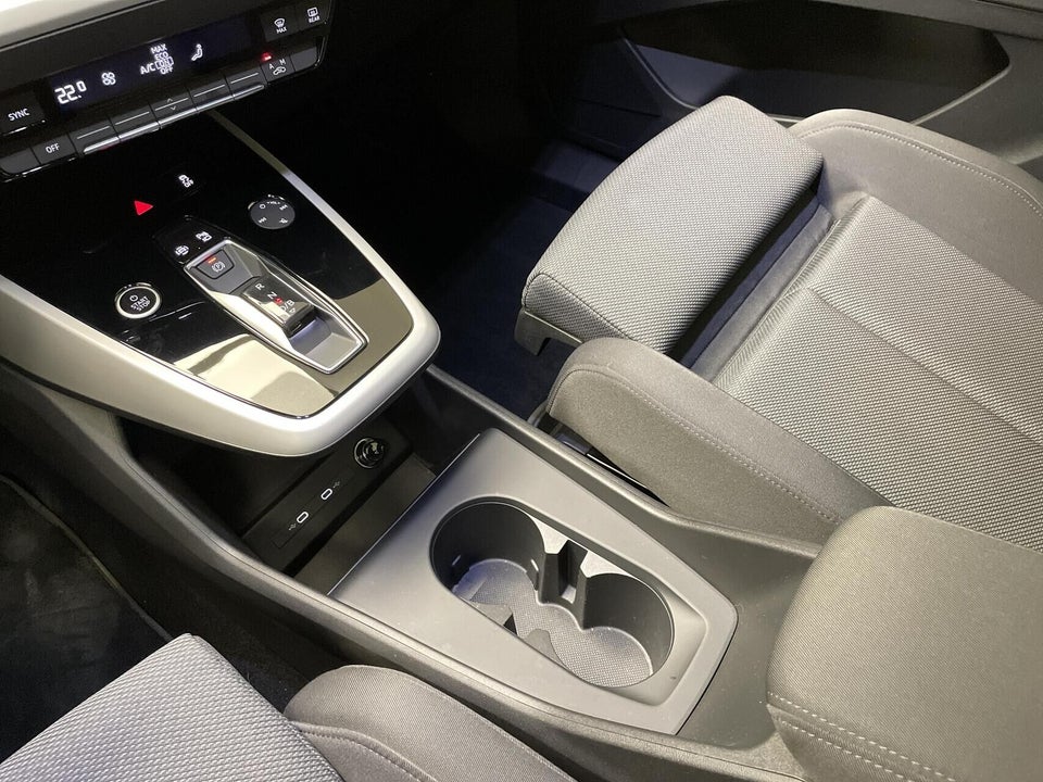 Audi Q4 e-tron 35  5d