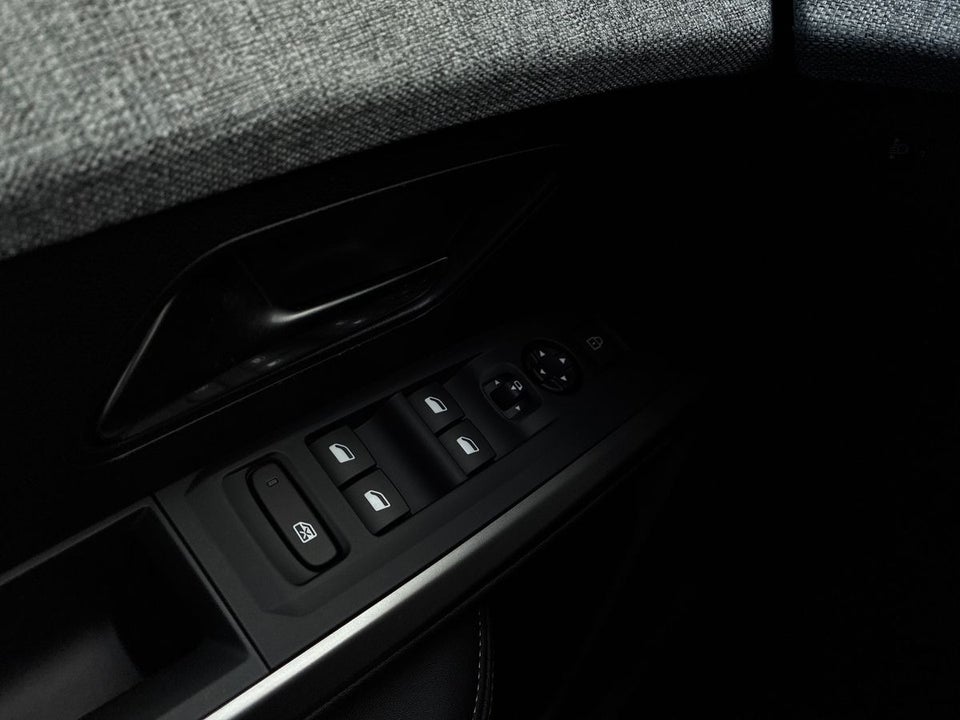 Peugeot e-3008 77 Allure 5d