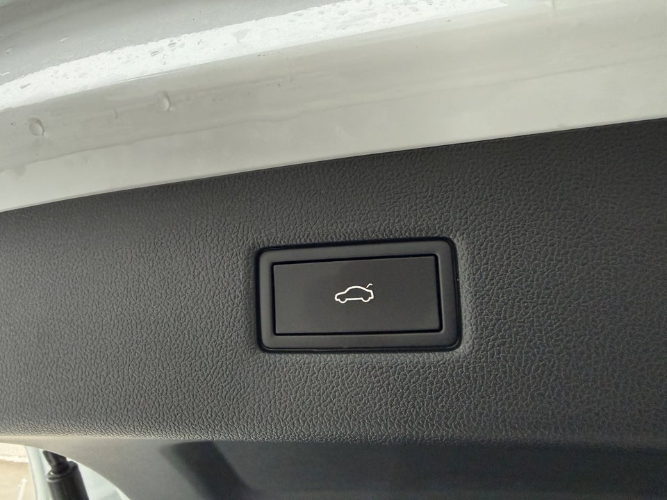 Ford Explorer 77 Premium Extended Range 5d