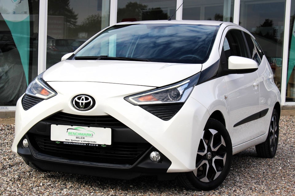 Toyota Aygo 1,0 VVT-i x-press 5d