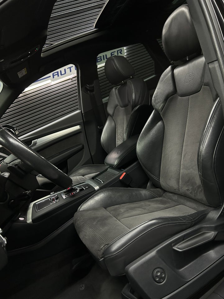 Audi Q5 40 TDi S-line quattro S-tr. 5d