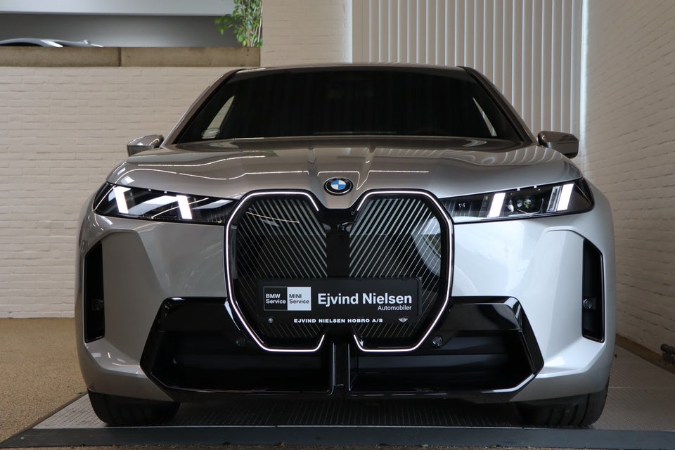 BMW iX xDrive45 M-Sport 5d