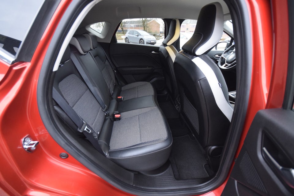 Renault Captur 1,6 E-Tech Intens 5d