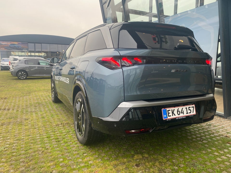 Peugeot e-5008 77 GT Pack 7prs 5d