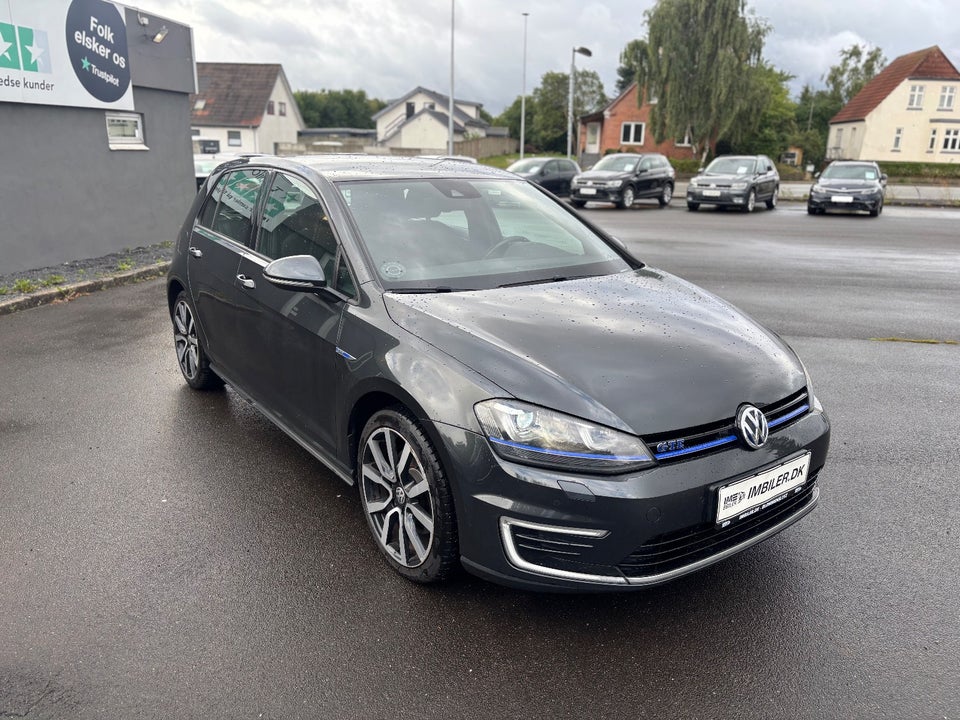VW Golf VII 1,4 GTE Highline DSG 5d