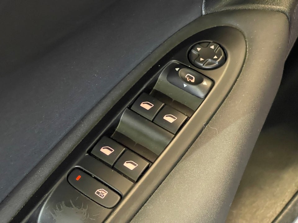 Citroën C4 1,6 BlueHDi 100 Attraction 5d