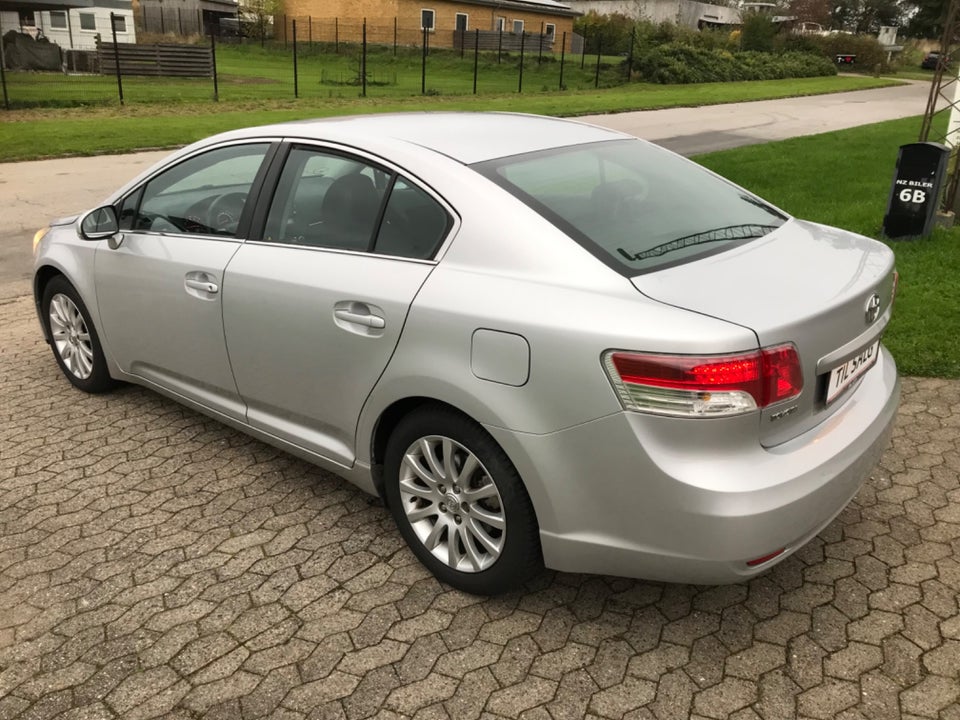 Toyota Avensis 1,6 VVT-i T1 4d