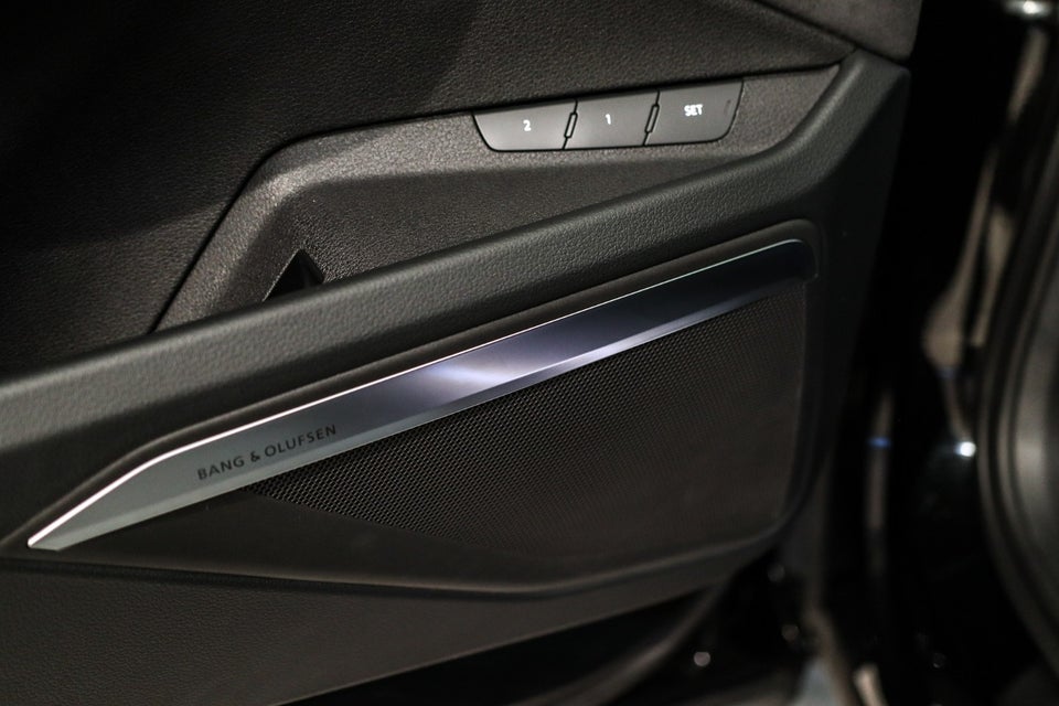 Audi Q8 e-tron 55 S-line Black Edition quattro 5d