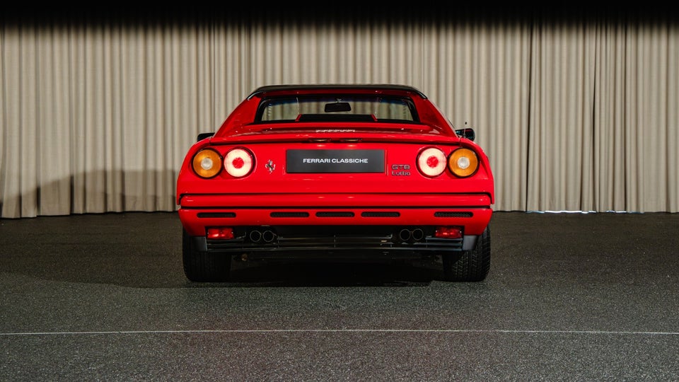 Ferrari 208 2,0 GTB Turbo 2d