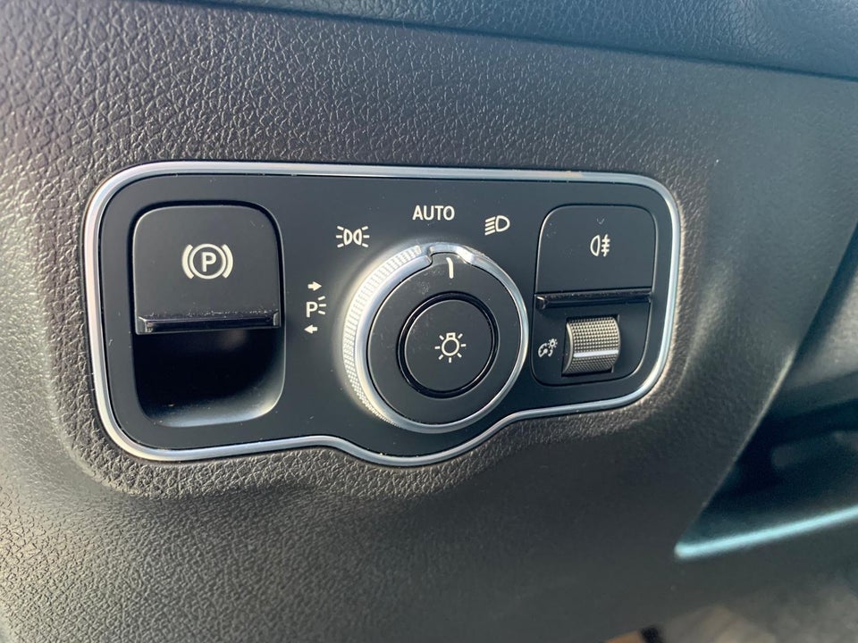 Mercedes GLB200 1,3 Progressive aut. 5d