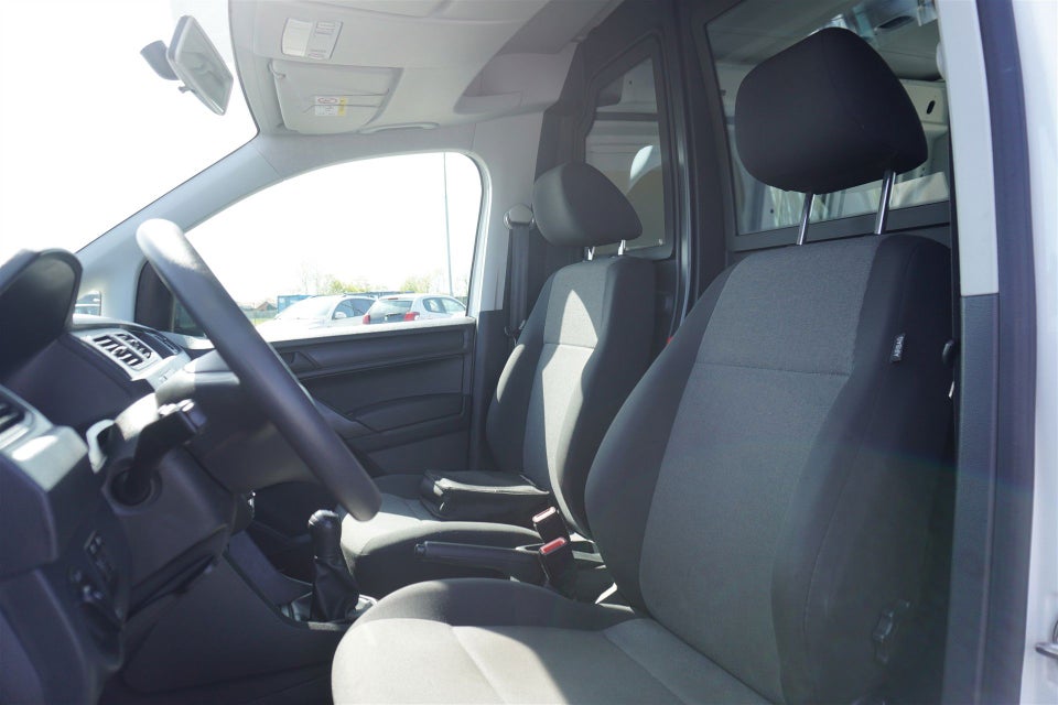 VW Caddy 1,0 TSi 102 BMT Van 4d