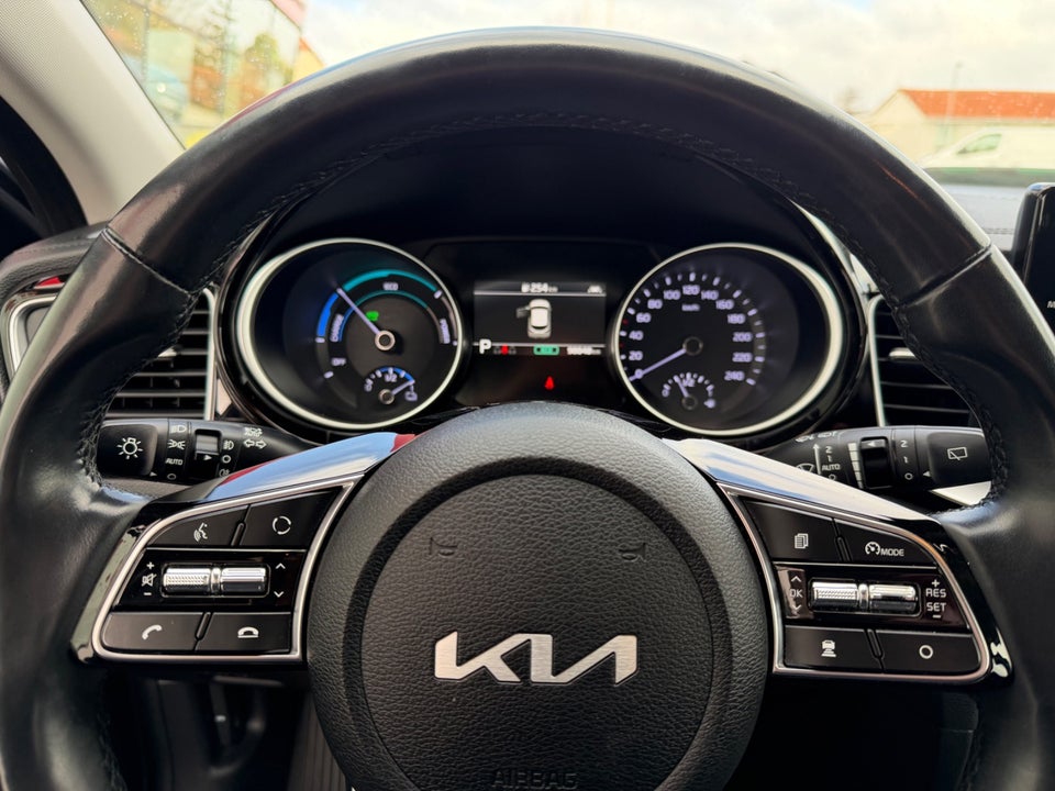 Kia XCeed 1,6 PHEV Prestige DCT 5d