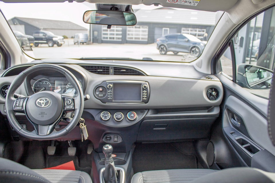 Toyota Yaris 1,0 VVT-i T2 5d