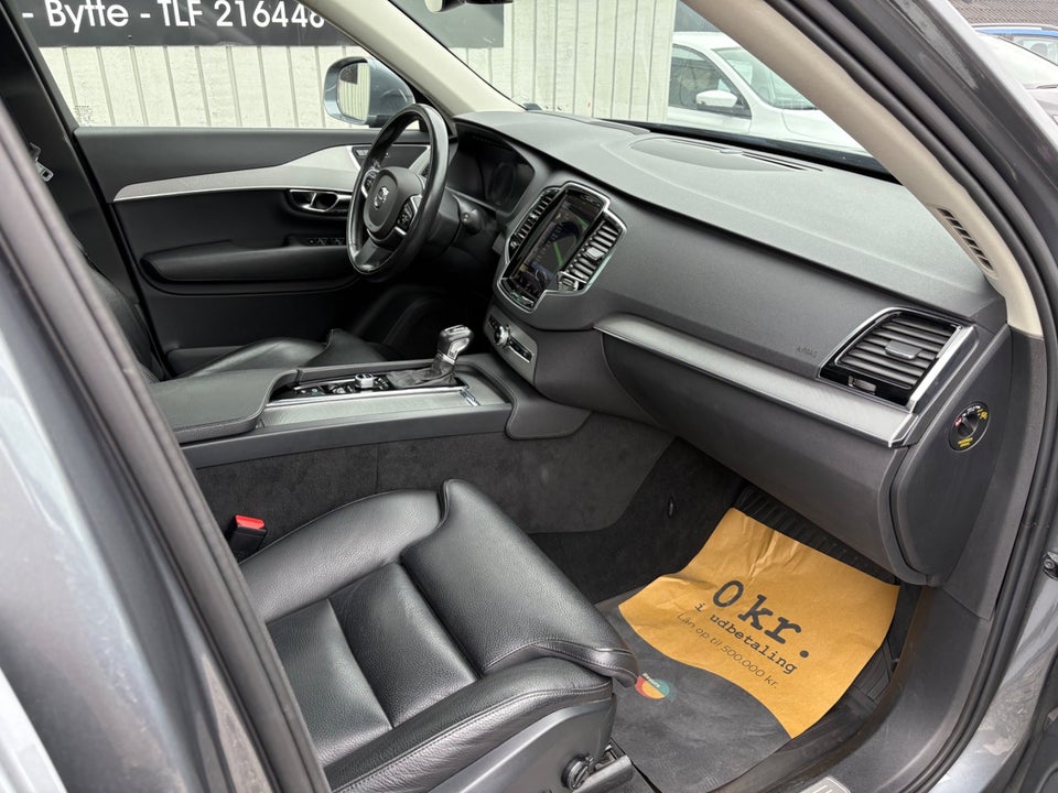 Volvo XC90 2,0 D5 235 Momentum aut. AWD 7prs 5d