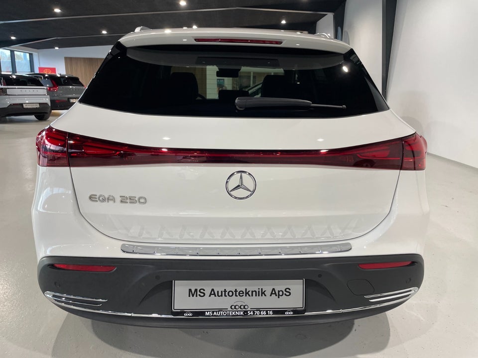 Mercedes EQA250 Progressive 5d