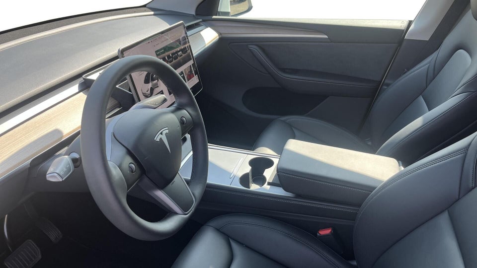 Tesla Model Y RWD 5d