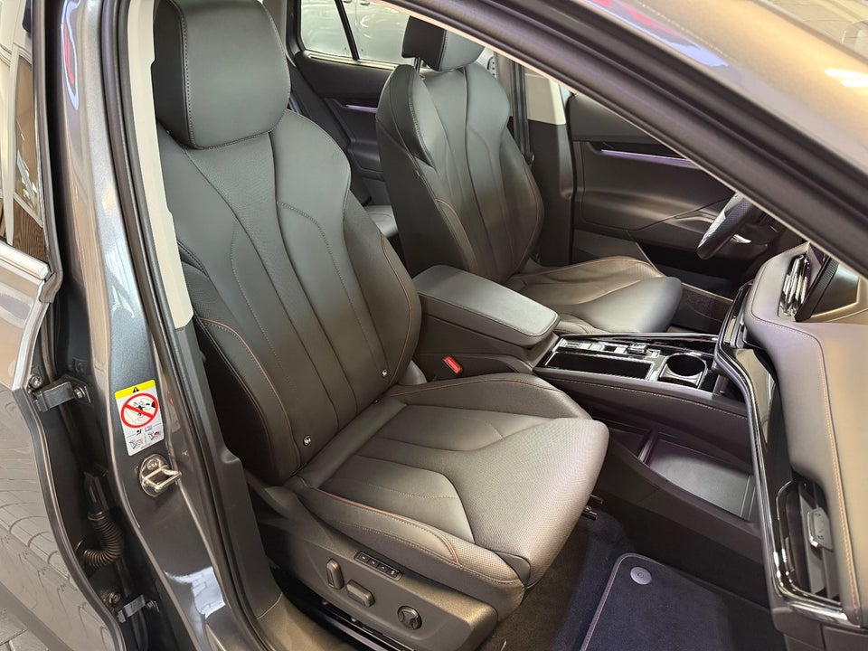 Skoda Enyaq 80 iV Suite 5d