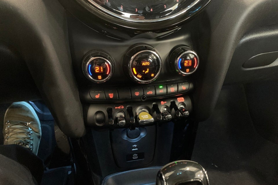 MINI Cooper SE Classic 3d