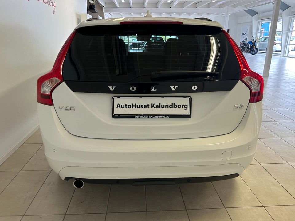 Volvo V60 2,0 D3 150 Momentum 5d