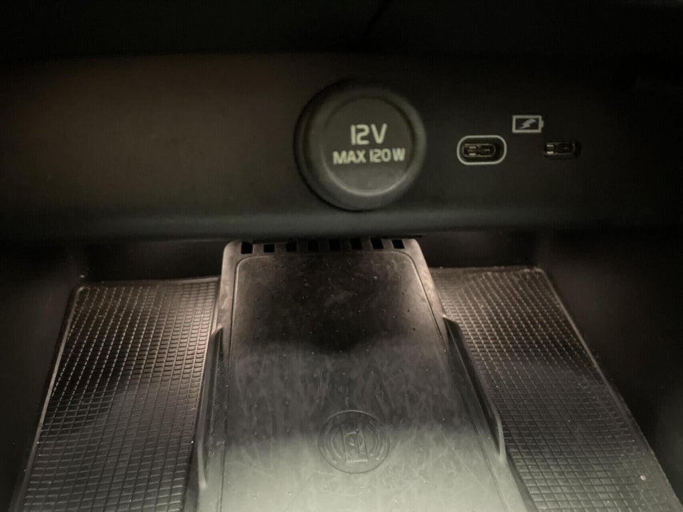 Volvo XC40 P6 ReCharge Plus 5d