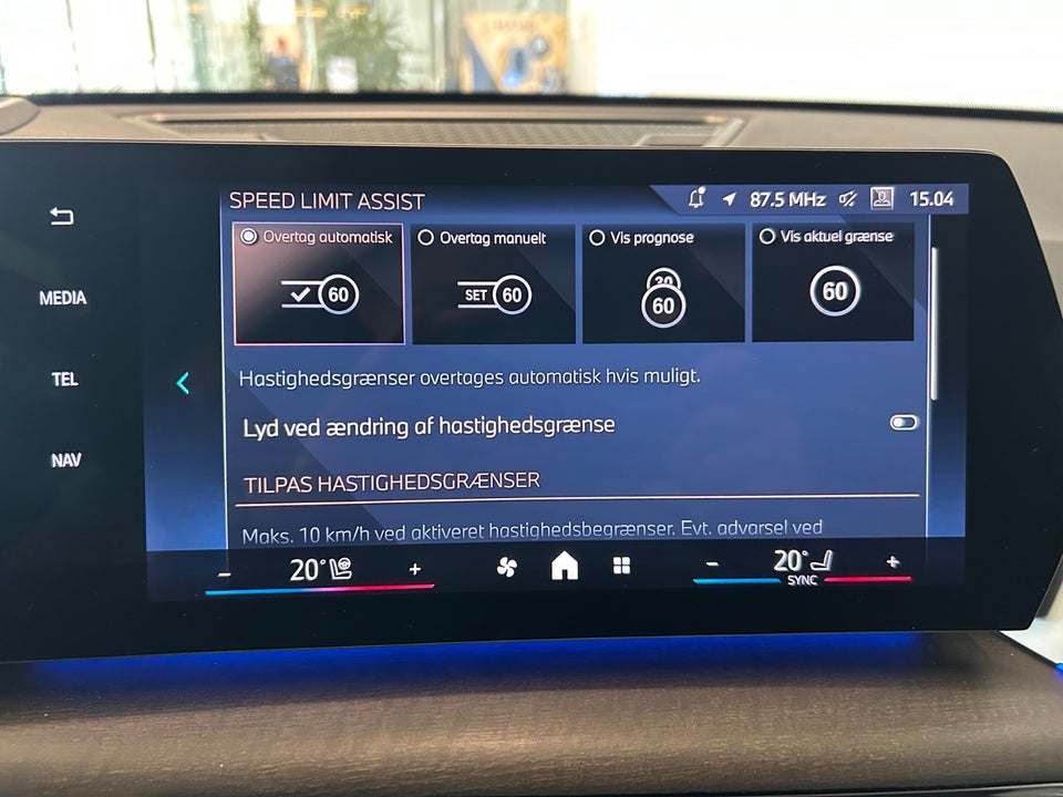 BMW iX1 xDrive30 Fully Charged 5d