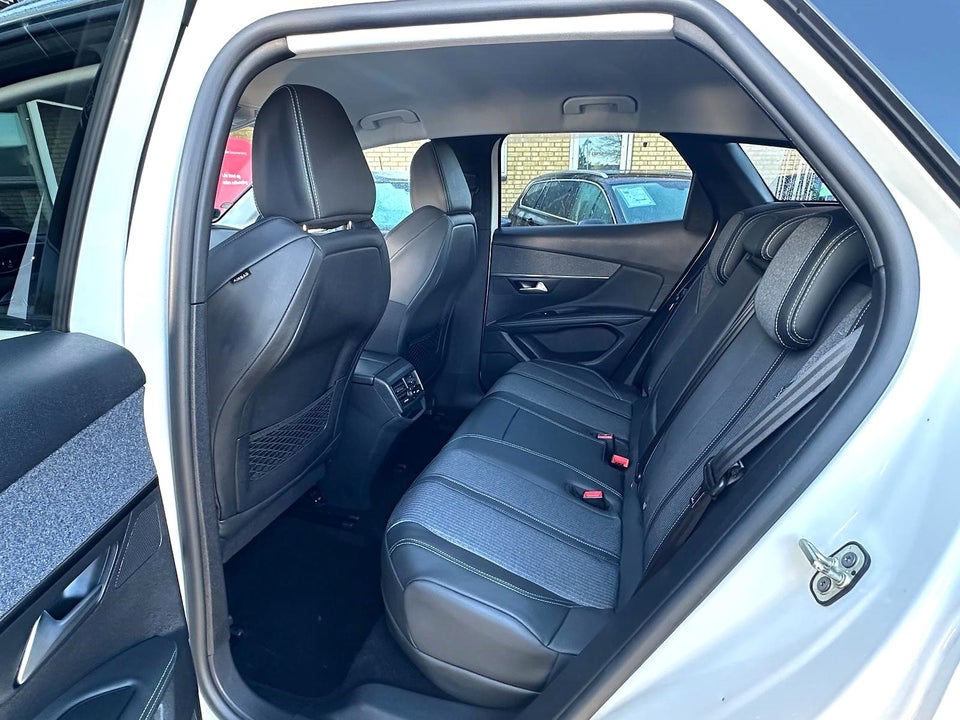 Peugeot 3008 1,6 Hybrid Allure Pack EAT8 5d