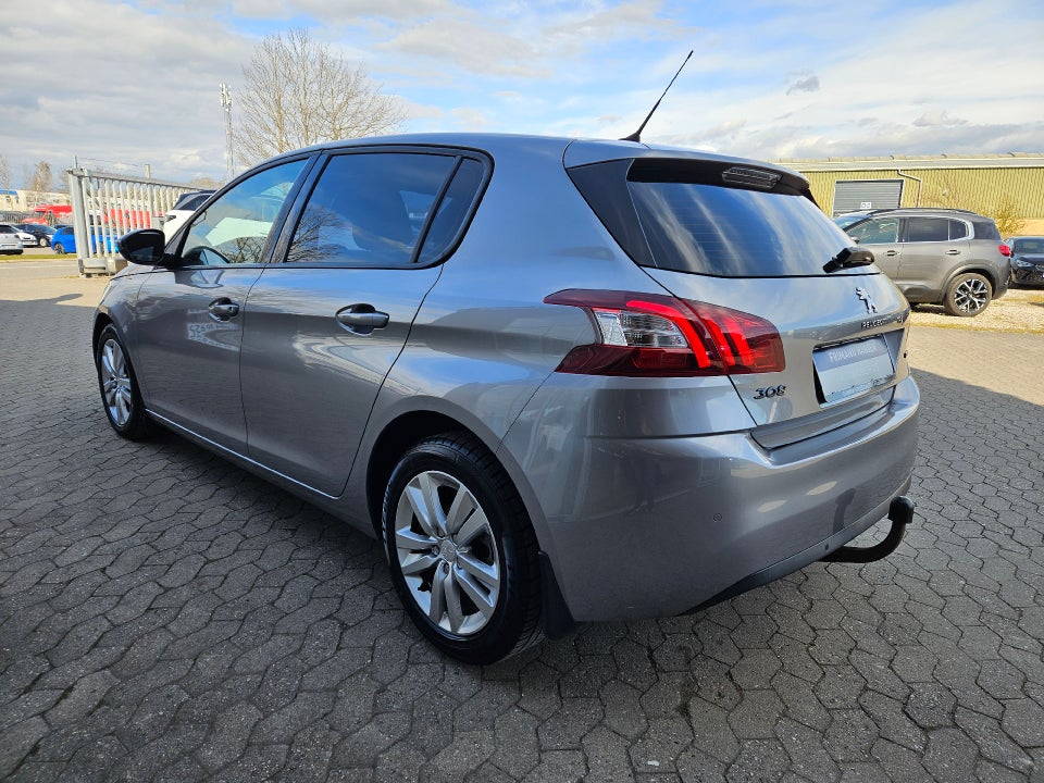 Peugeot 308 1,6 BlueHDi 120 Active 5d