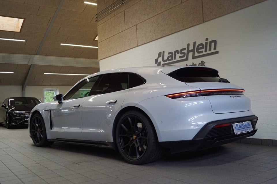 Porsche Taycan GTS Performance+ Sport Turismo 5d