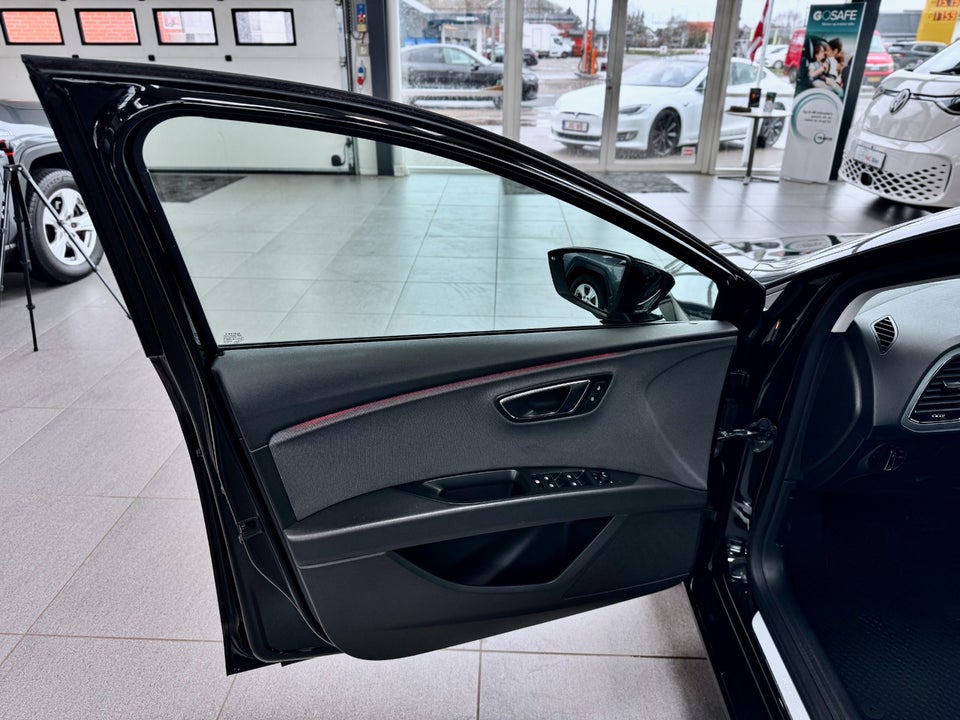 Seat Leon 2,0 TDi 150 Xcellence ST DSG 5d