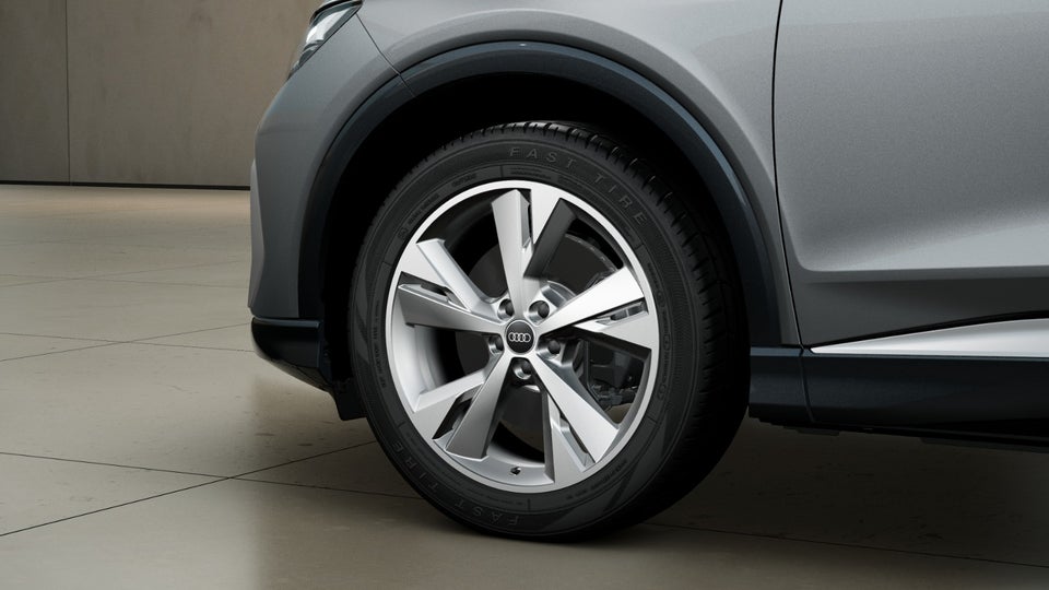 Audi Q4 e-tron 45 Progress 5d
