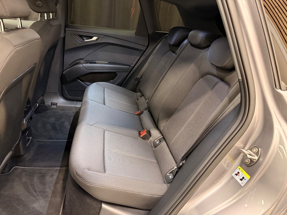 Audi Q4 e-tron 40  5d