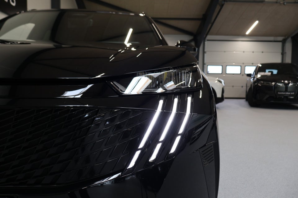 Peugeot e-5008 77 Allure Pack 7prs 5d