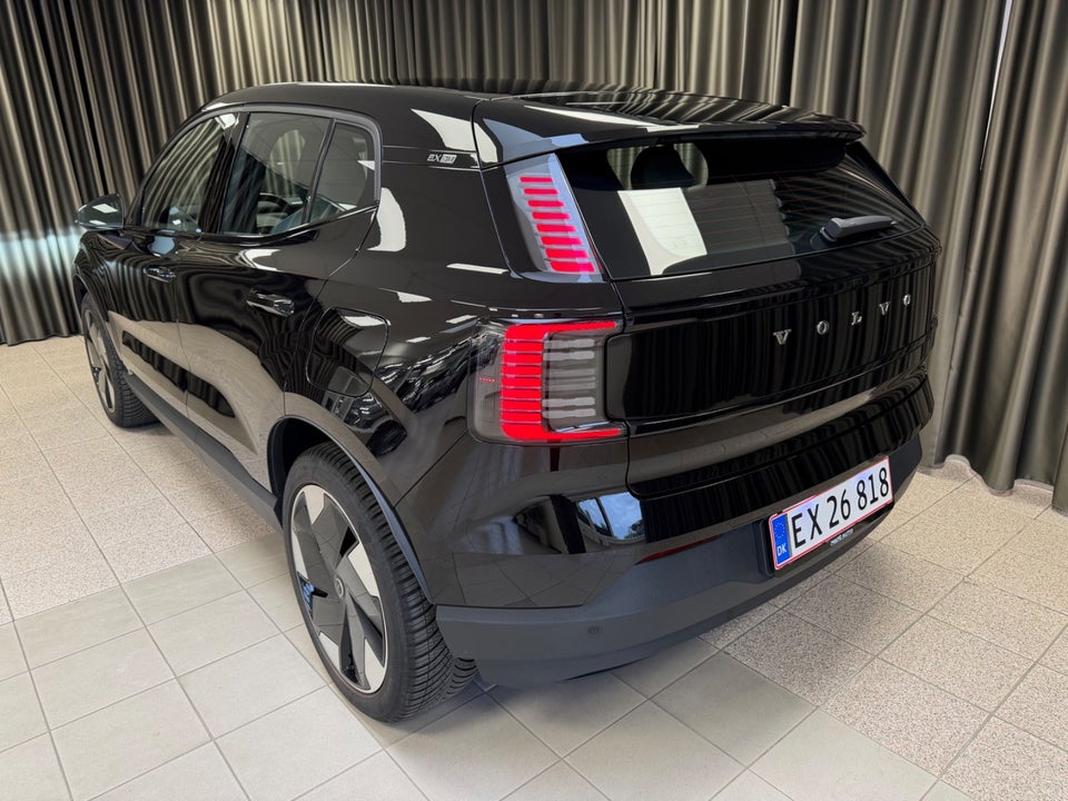 Volvo EX30 Extended Range Plus 5d