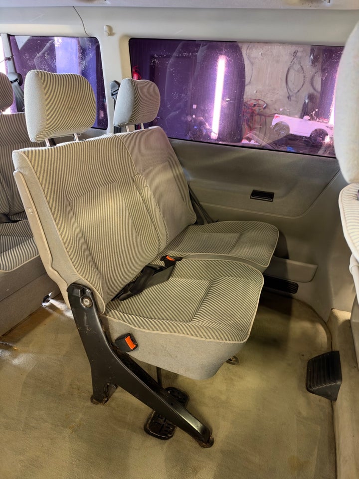 VW Caravelle 2,8 VR6 4d