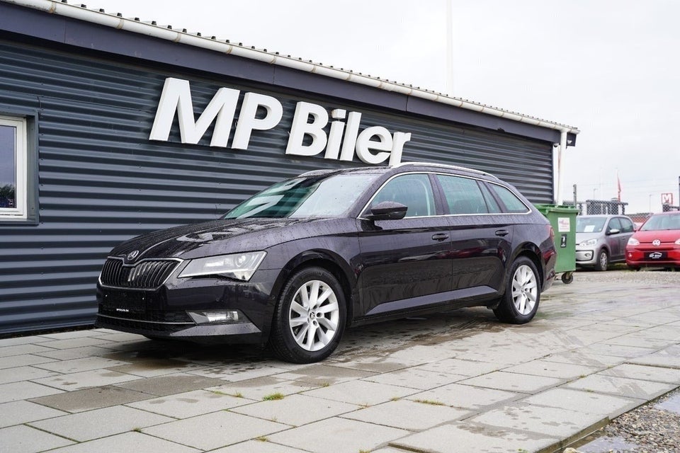 Skoda Superb 2,0 TDi 150 Style Combi DSG 5d