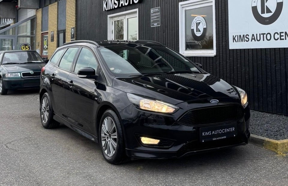 Ford Focus 1,5 EcoBlue ST-Line stc. 5d