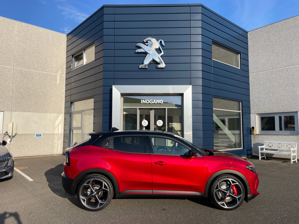 Alfa Romeo Junior Elettrica Veloce 5d