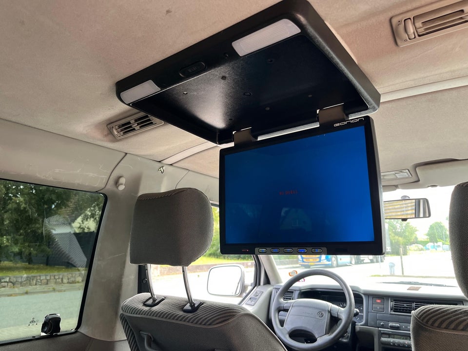 VW Caravelle 2,5 TDi 102 10prs 5d