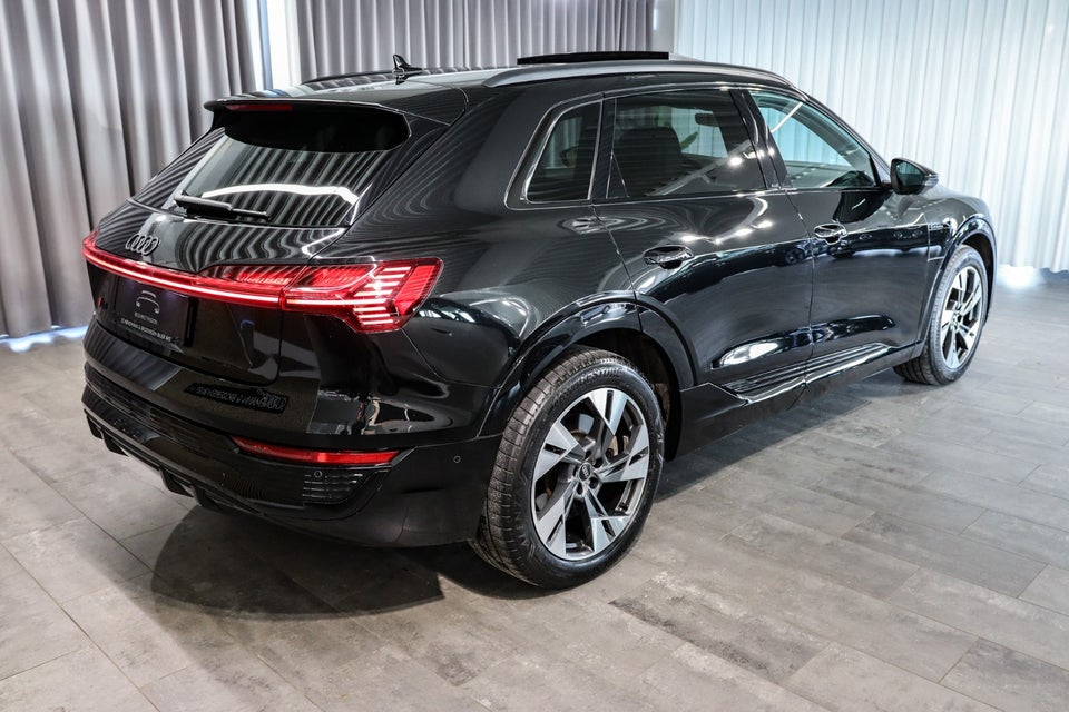 Audi Q8 e-tron 55 S-line Black Edition quattro 5d