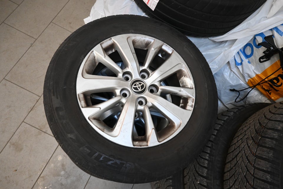 Toyota Yaris Cross 1,5 Hybrid Active Tech e-CVT 5d