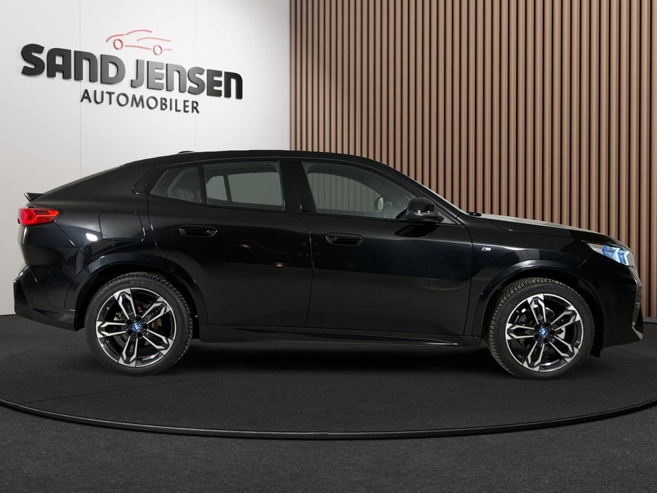 BMW iX2 eDrive20 M-Sport Premium 5d