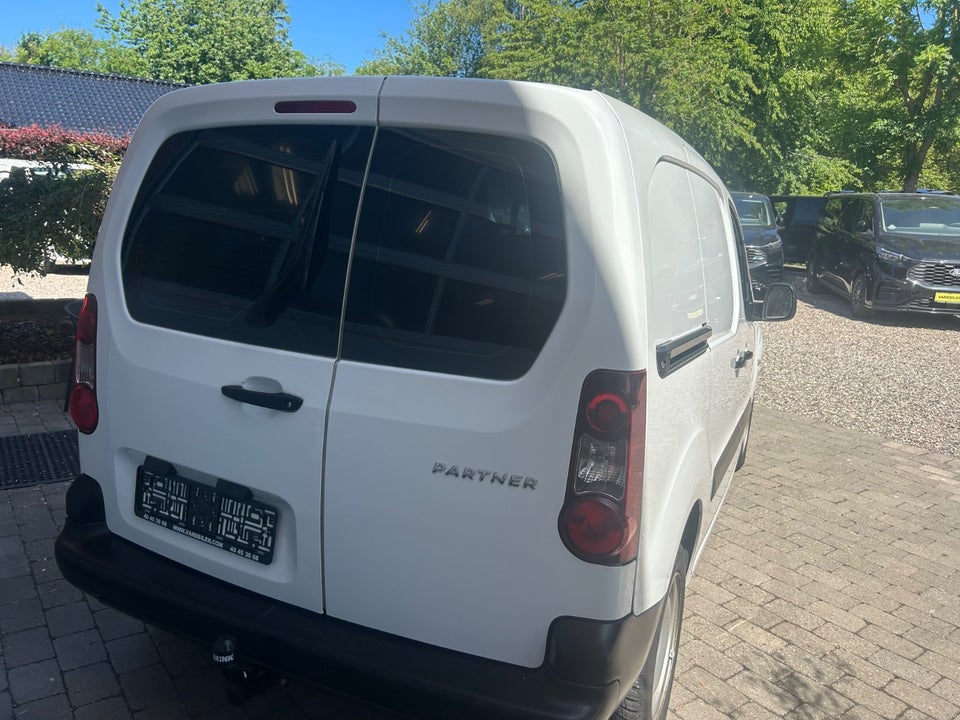 Peugeot Partner 1,6 BlueHDi 100 L1 Premium Van 5d