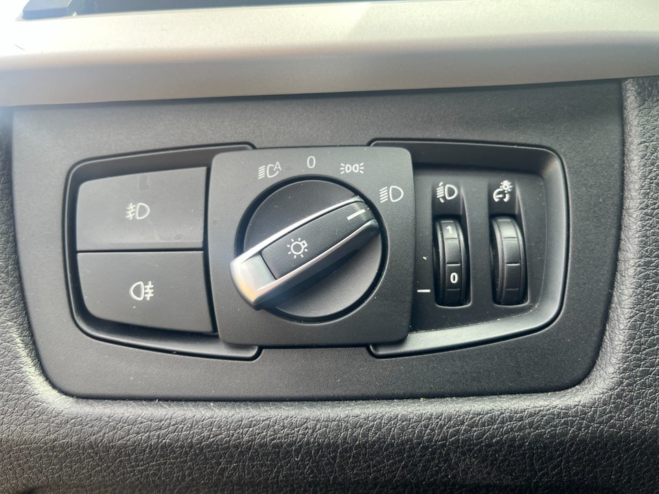BMW 320d 2,0 Touring Advantage aut. 5d