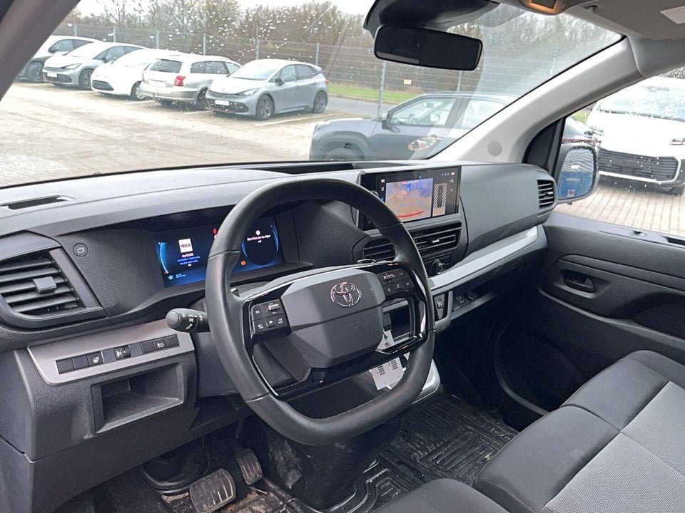 Toyota ProAce 2,0 D 144 Long Comfort Master aut. 4d