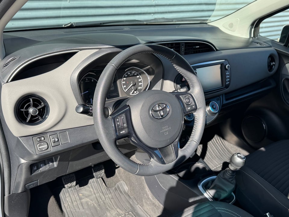 Toyota Yaris 1,5 VVT-iE T2 5d