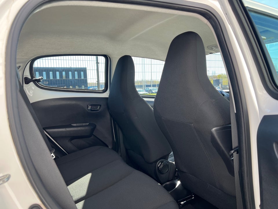 Peugeot 108 1,0 e-VTi 72 Infinity 5d