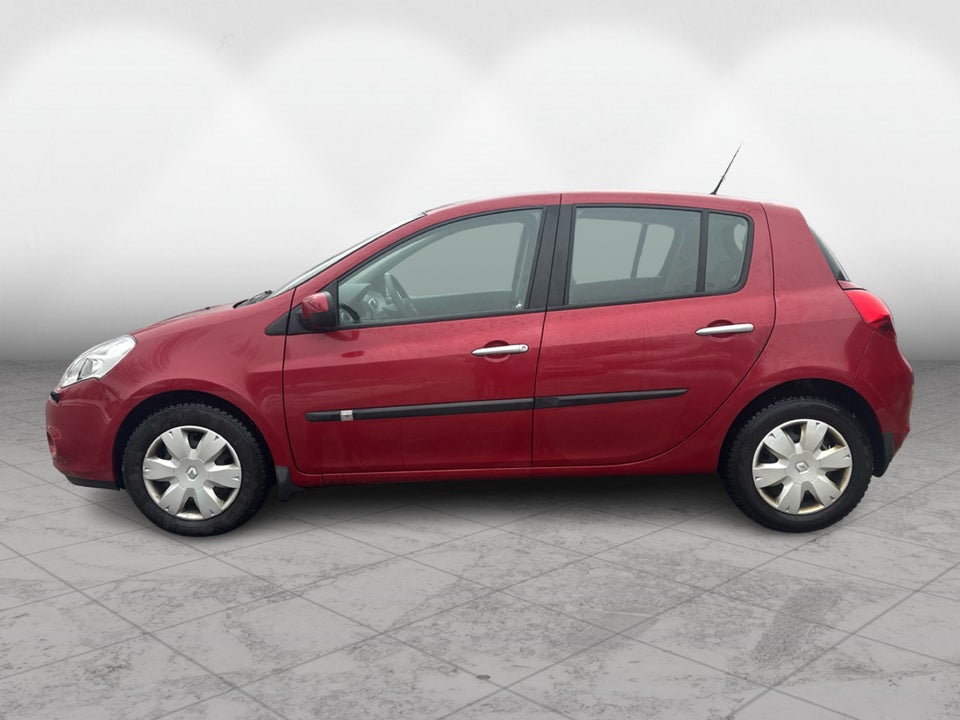 Renault Clio III 1,2 16V Expression 5d