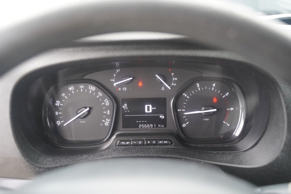 Toyota ProAce 2,0 D 120 Medium Base 5d